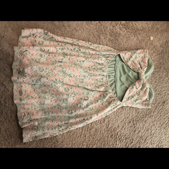 Strapless lace dress - Picture 3 of 3